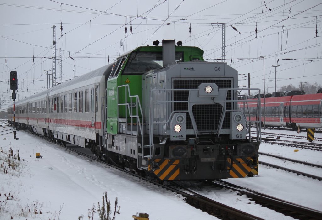 650 114-8 war am 30.12.2014 mit dem Leerpark des IC 2238 im Rostocker Hbf beschftigt.