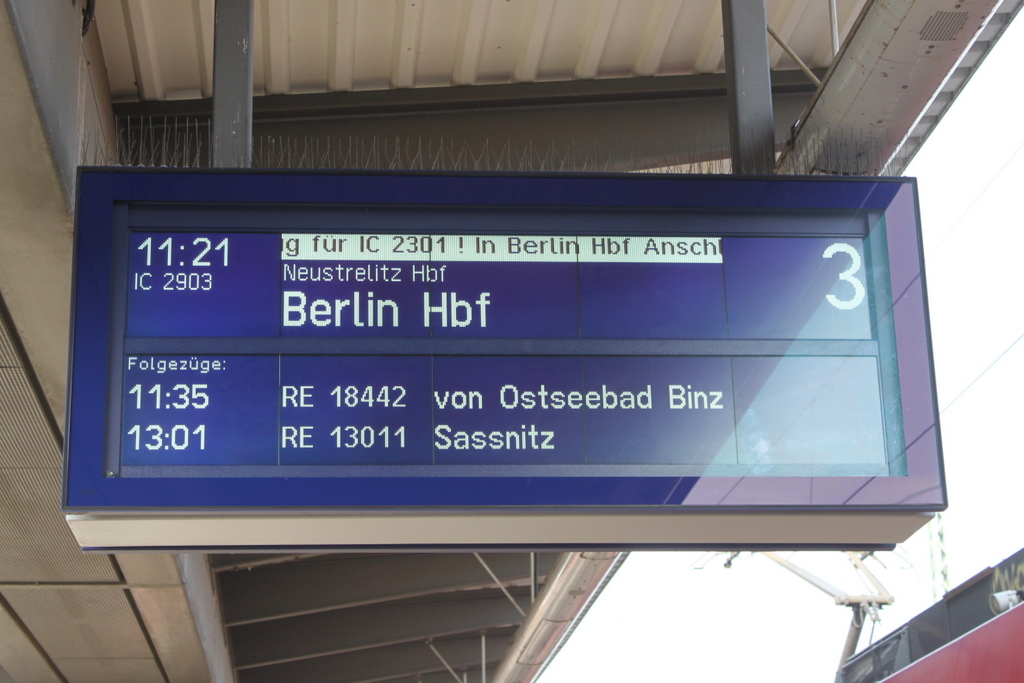 Am heutigen 04.11.2017 fuhr der IC 2903 von Rostock Hbf bis Berlin Hbf mit 2x Berliner Hamster.