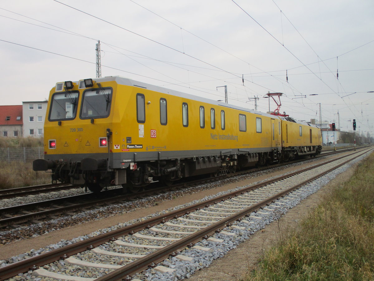 Ausfahrt Richtung Berlin für den 720 301,am 07.Dezember 2020,aus Greifswald.