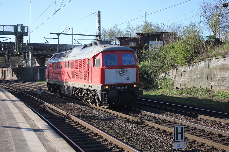DB 232 901-9 am 16.04.2014 in Hamburg Harburg