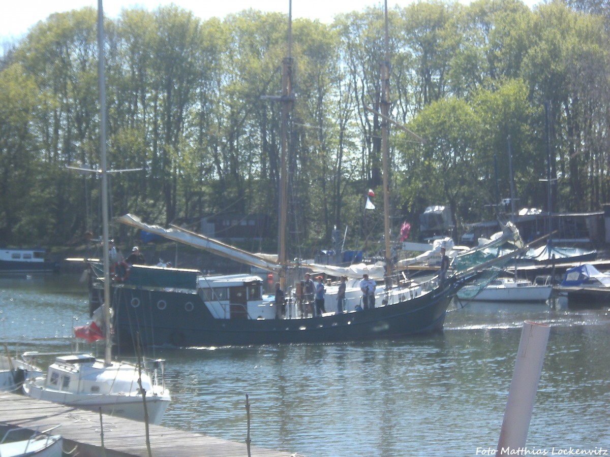 Ein 2-Master im Hafen Stralsund, Dnholm am 28.4.14
