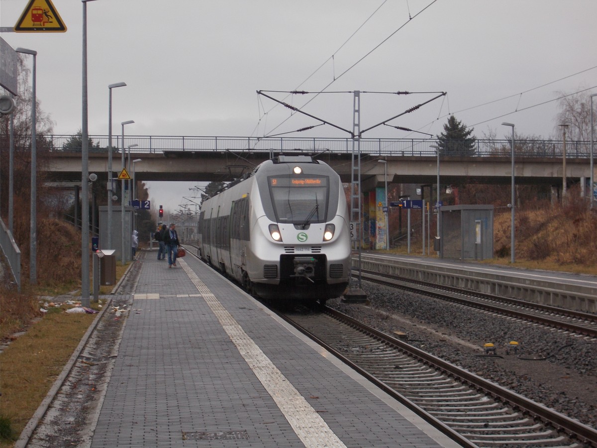 Eine Wochenendtour führte mich,am 14.Februar 2016,in die Messestadt Leipzig.An der Station Karlsruher Straße kam 1442 114 eingefahren.