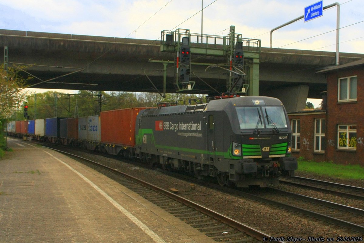 ELL / SBB Cargo 193 209 mit Containerzug am 29.04.2016 in Hamburg-Harburg af dem Weg nach Hamburg-Waltershof