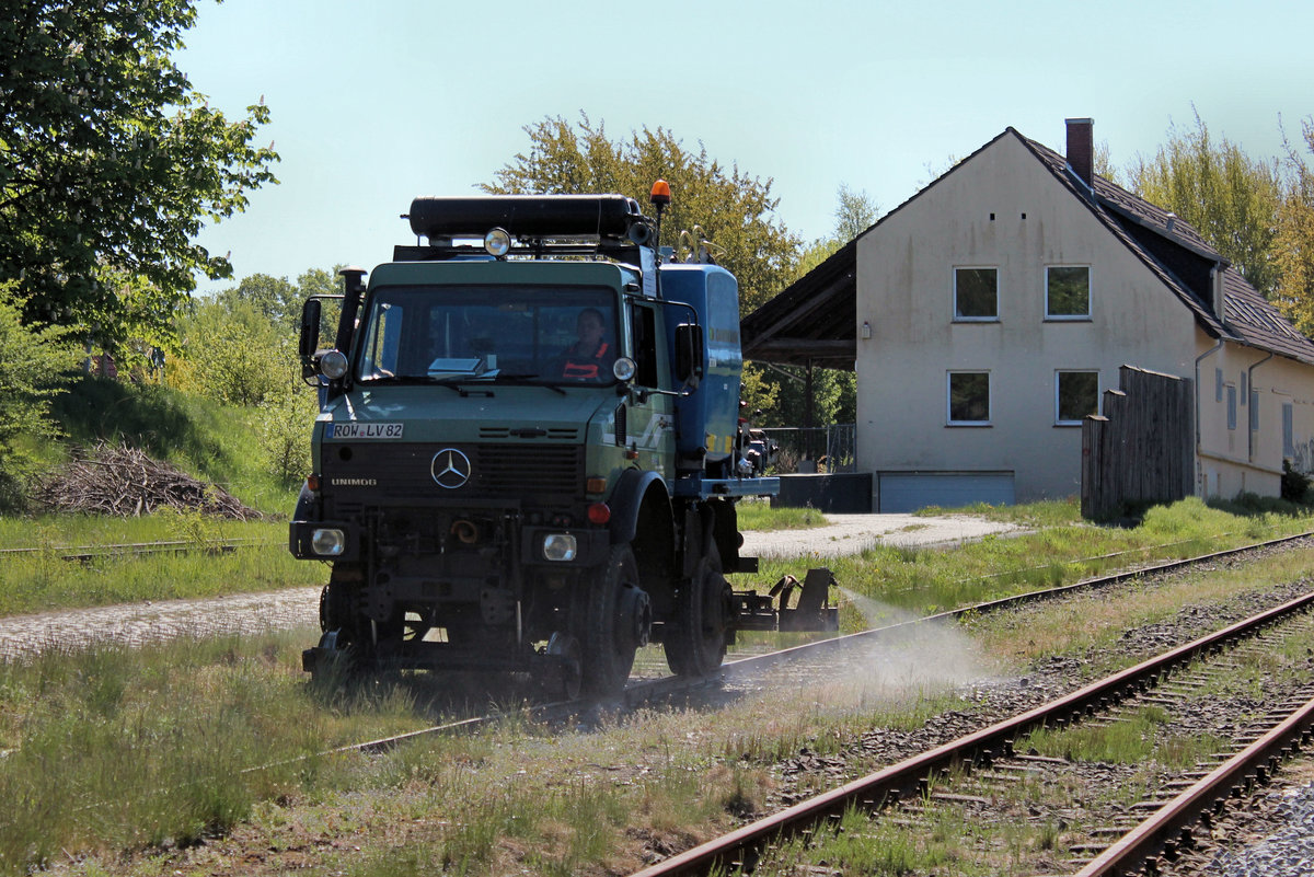 evb Infrastruktur >NFZ 531< am 07.05.2018 in Tostedt - West bei der Unkrautbekämpfung!