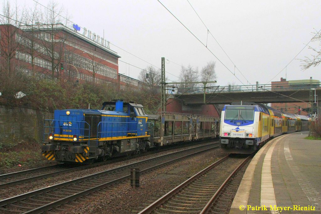 EVB V2304 mit BLG Logistics Leerzug in Hamburg-Harburg auf dem Weg nach Falkenberg (Elster)
Der Zug wird im Betriebsbahnhof Hamburg-Harburg auf die BR 140 umgespannt.