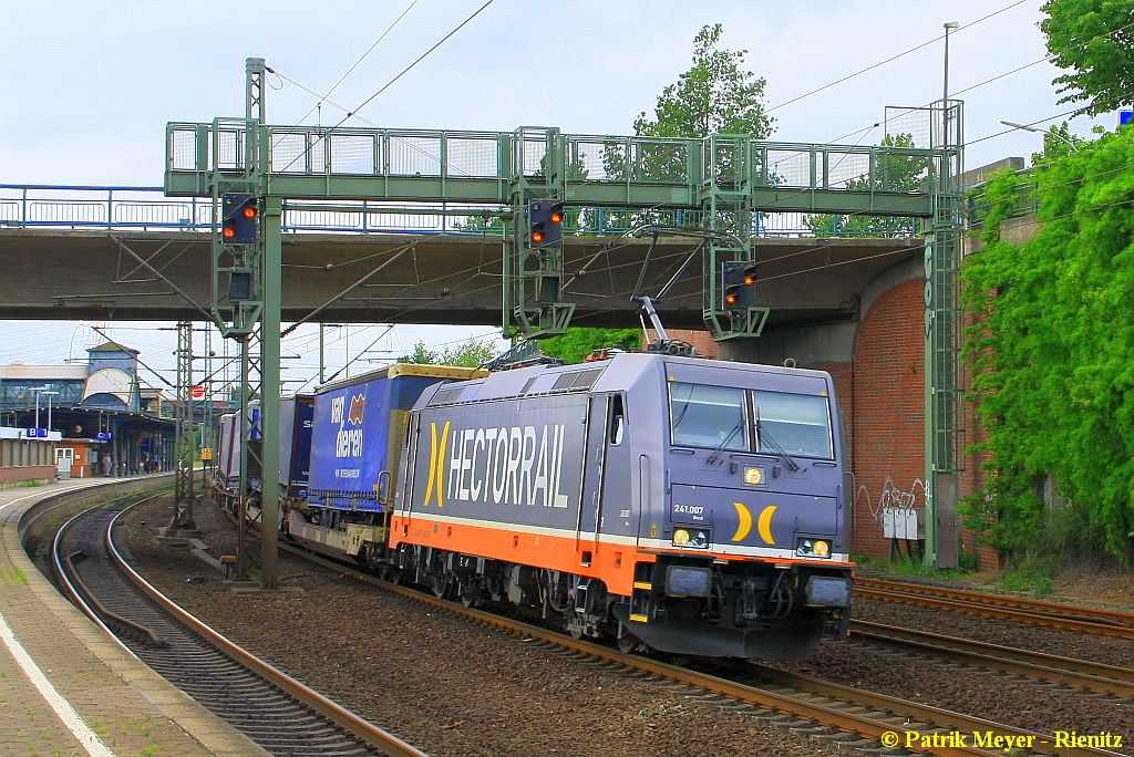 Hectorrail 241.007 mit KLV-Zug Hamburg-Harburg am 27.06.2015