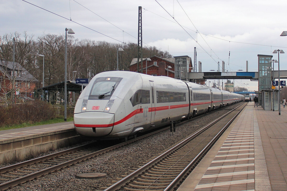 ICE Tz 9474 kommt aus Hamburg angerauscht. Tostedt, 15.03.2024.