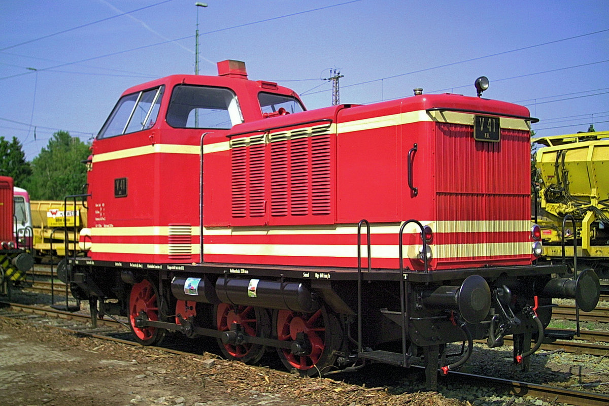 KBL - V 41 / MaK 400001, Typ 400C, Baujahr 1955, am 07.08.2010 in Eystrup (175 Jahre Eisenbahn in Deutschland, Fahrzeugausstellung).