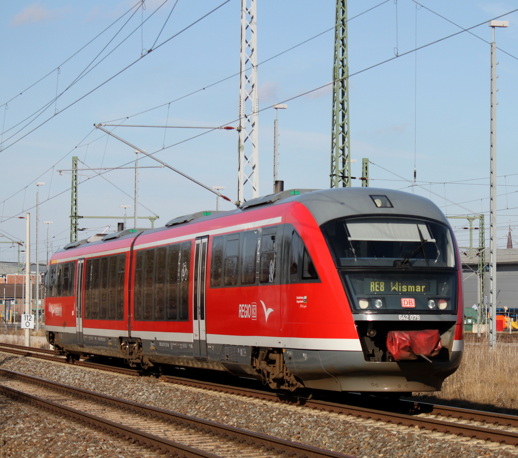 mit schicken LED´s ist 642 079-7 als RE 8 von Tessin nach Wismar unterwegs gegen 13:49 Uhr war dann Rostock Hbf erreicht.23.02.2014