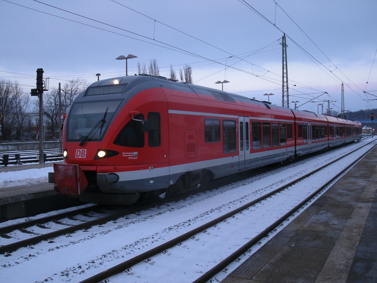 Nochmal 429 030-0 diesmal vom anderen Ende ebenfalls,am 26.Januar 2014,in Bergen/Rügen
