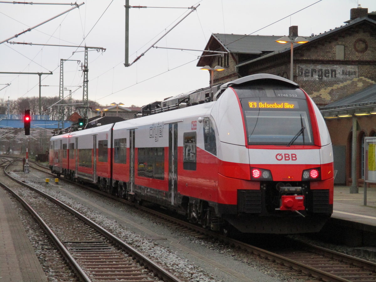 ODEG 4746 552 beim Zwischenhalt,am 15.Dezember 2019,in Bergen/Rgen.