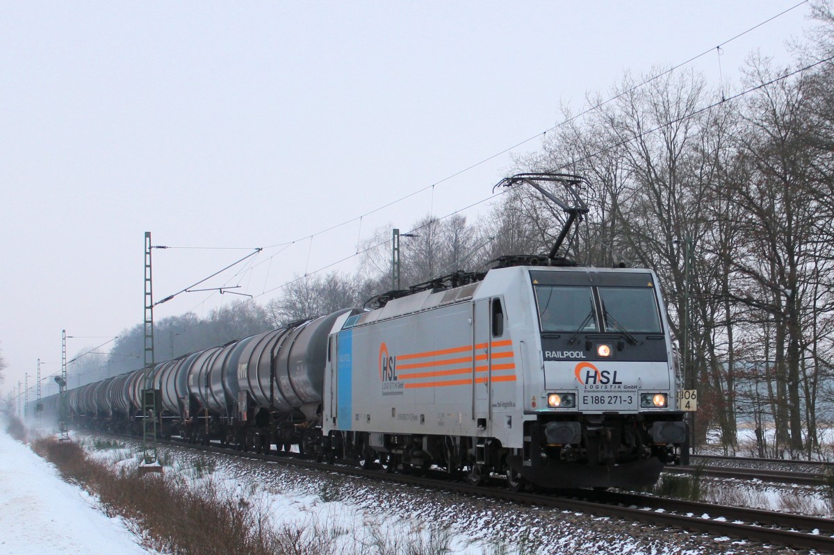 Railpool E186 271-3 (im Dienst für HSL Logistik GmbH)  kesselt  in Richtung Hamburg. Aufgenommen am 07.01.2016 in Tostedt - Dreihausen.