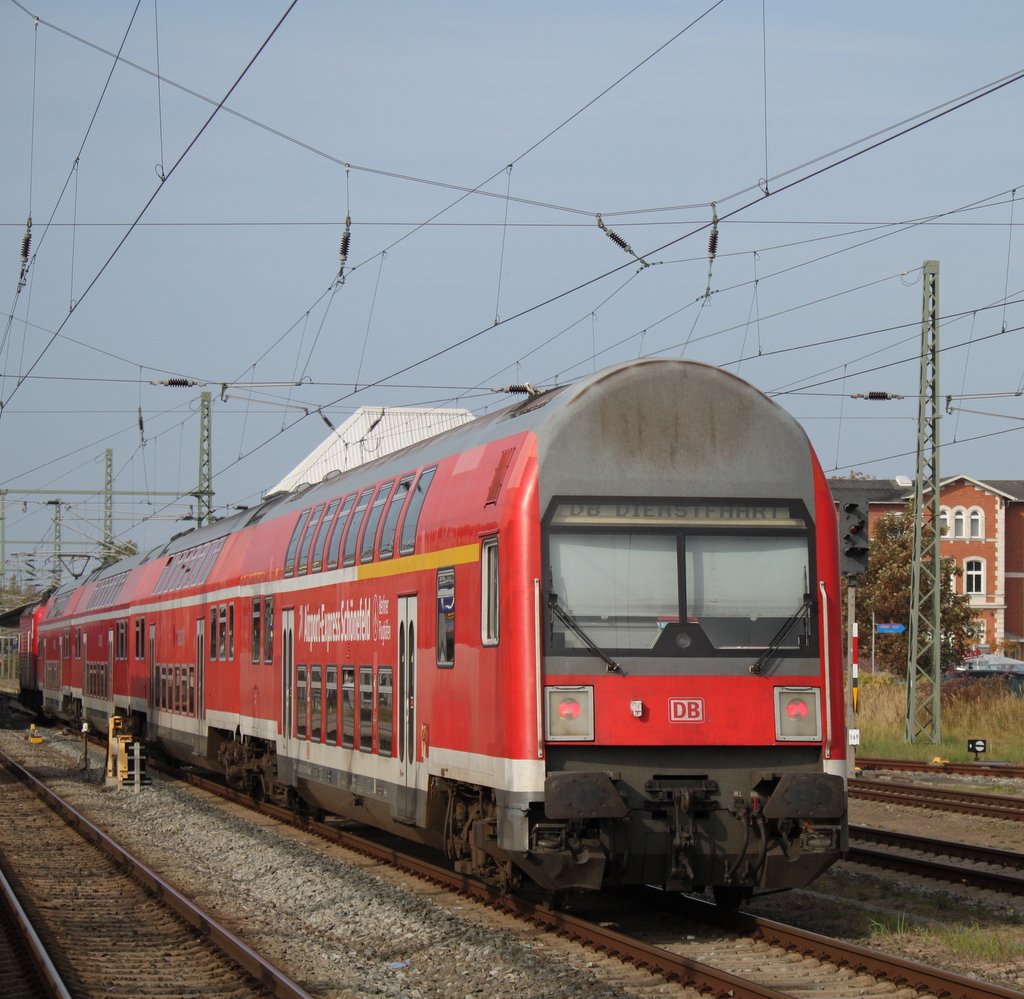 RE 18591 von Warnemnde nach Berlin Hbf als DB-Dienstfahrt im Rostocker Hbf.11.10.2014