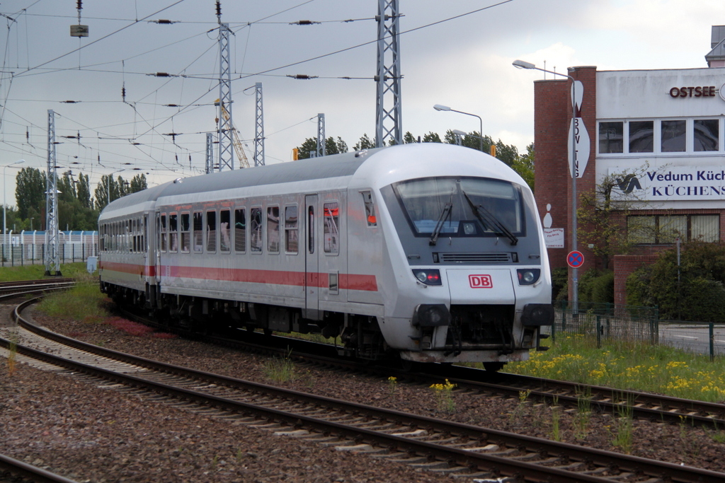 Steuerwagen(Bpmbdzf)als IC2239 von Warnemnde nach Leipzig Hbf bei der Ausfahrt in Warnemnde.30.05.2015