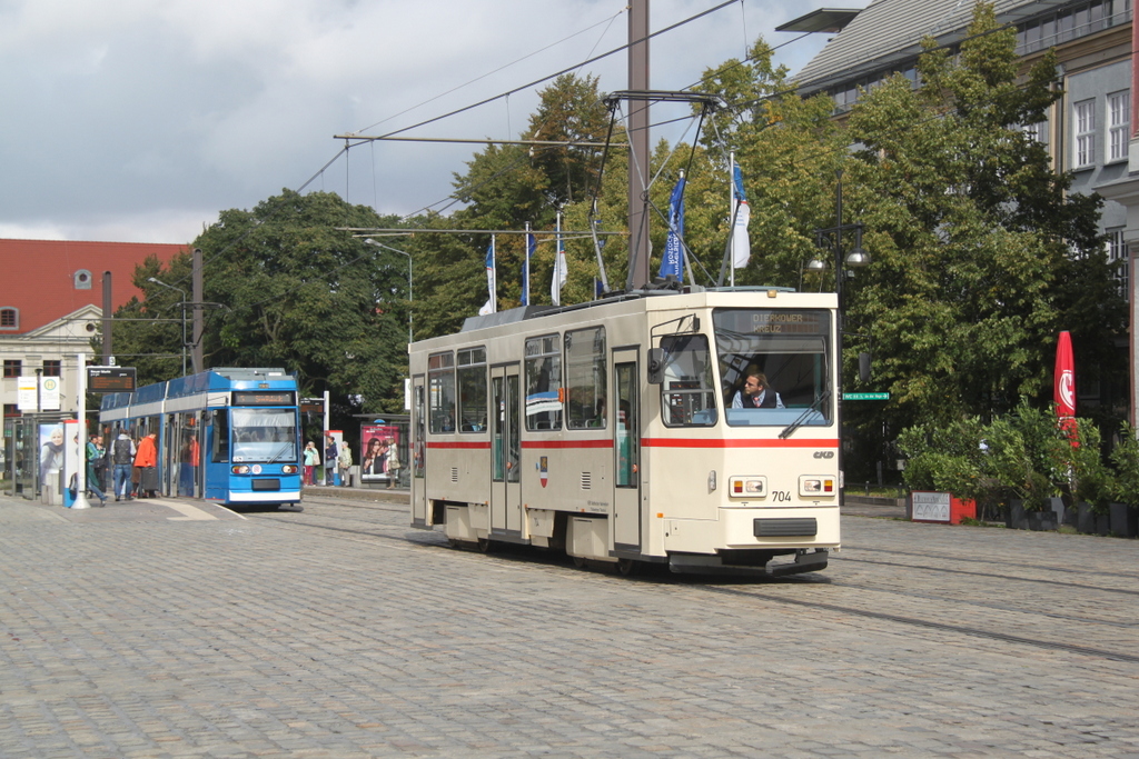 Tatra T6A2(704)auf Sonderfahrt im Rostocker Stadtcentrum am 20.09.2015