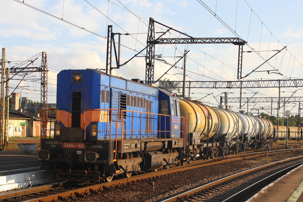 Transchem T448p-100 mit Kesselwagenzug in Inowroclaw Richtung Bydgoszcz am 25.08.2014