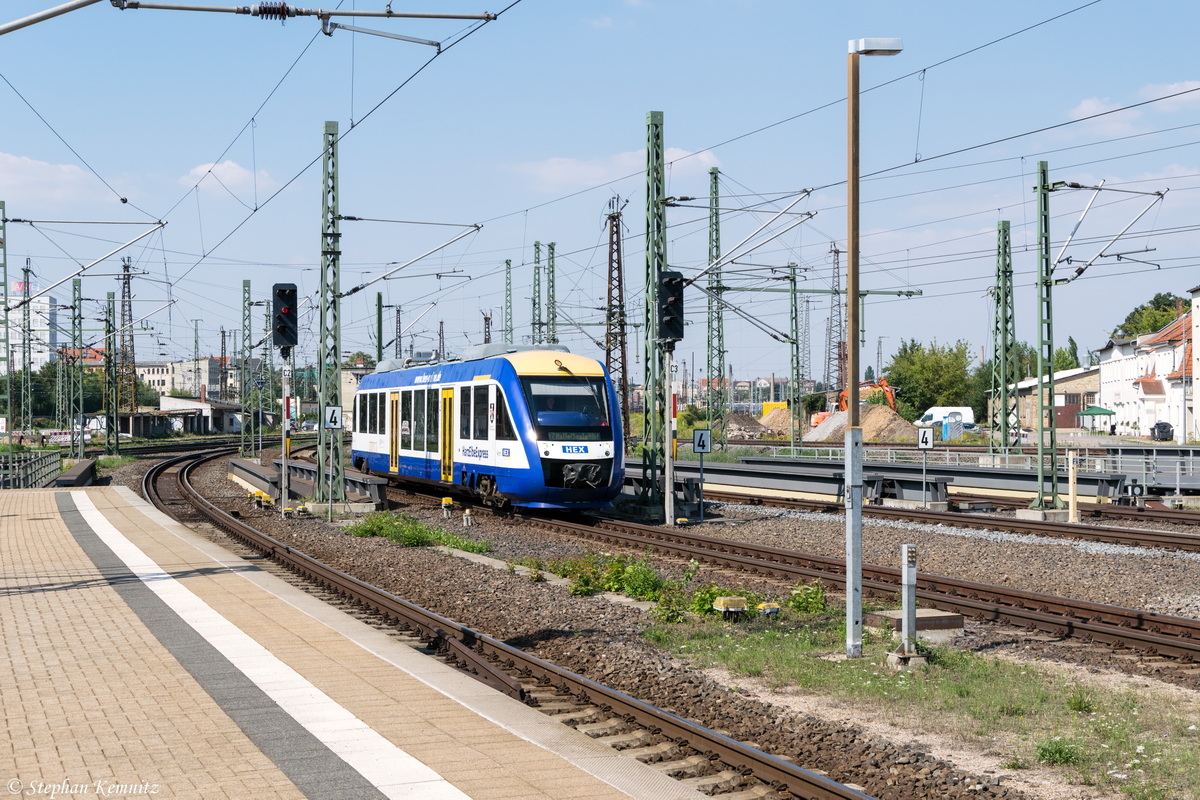 VT 873  Blütenstadt Blankenburg (Harz)  (640 124-3) HEX - Harz-Elbe-Express als HEX47 (HEX80279) von Bernburg nach Halle(Saale)Hbf, bei der Einfahrt in Halle(Saale)Hbf. 22.08.2015