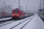 BR 101 Gleich mein erstes 'Opfer' mit meiner neuen Kamera wurde,am 20.Dezember 2011,101 012 die mit dem IC 2356 Binz-Frankfurt Flughafen im verschneiten Bergen/R�gen hielt