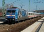 BR 101 101 102 und der IC Binz-Frankfurt/Main am 02.April 2010 in Bergen/R�gen.