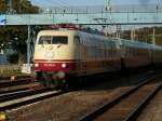 BR 103 103 235 mit dem TEE-Rheingold am 20.September 2009 bei der Durchfahrt durch Bergen/R�gen.