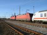 BR 120 120 118-5+101 092-5 vor dem Steuerwagen am IC 2213 Binz-Stuttgart am 15.Januar 2012 bei der Ausfahrt aus Bergen/R�gen.