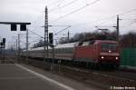 BR 120 120 156-5 mit dem IC 2803 f�r ICE 847 von Hamm(Westf) nach Berlin Ostbahnhof in Rathenow. Am Zugende schiebt die 120 157-3. 17.01.2012