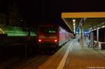 br-143-112-114 112 105 mit dem RE2 (RE 37385) von Rathenow nach Cottbus in Rathenow. Ab n�chsten Sonntag gibt es diese direkt Verbindung nach Cottbus nicht mehr. Dann f�hrt der RE4 ab Rathenow nach Ludwigsfelde und wenn man nach Cottbus will, muss man in Berlin umsteigen. 04.12.2011