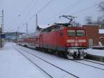 112 133-4 und der RE 13011 Rostock-Sassnitz,am 02.Februar 2012,im verschneiten ... 112 133-4 und der RE 13011 Rostock-Sassnitz,am 02.Februar 2012,im verschneiten ...