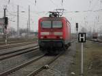 br-143-112-114 Ganz alleine stand am 30.03.10 die 143 952-0 vor der Einfahrt im Rostocker Hbf.links steht noch ein unbekannter 628er