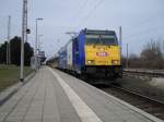 BR146 146 519-4 verl�sst mit InterConnex 80004 von Warnem�nde nach Leipzig Hbf den Bahnhof Warnem�nde.(30.03.10)