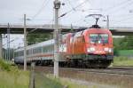 BR 182 Der EC 340 nach Hamburg-Altona sonst immer von einer 120er gezogen, wurde Heute von der 182 002-6 gezogen und als Wagenlok eine 101er (kalt). Die Bezeichnung RAILION wurde wohl von der Lok entfernt. 13.06.2010