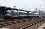 BR183 183 001-7 mit dem VX 81142 von Plauen(Vogtl) ob Bf nach Berlin Zoologischer Garten in Berlin-Sch�nefeld Flughafen. 28.12.2011