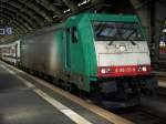 BR 186 EC 45 Berlin-Warschau-Express wurde am 12.April 2009 von 186 135 gezogen als Dieser in Berlin Ostbahnhof hielt.