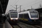 BR 648 LINT 41 2 EVB Lint 41 in Bremerhaven Hbf am 23.12.2011 der Lint mit Fernlicht ist der VT 113 der Andere ist der VT 111. 