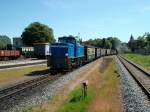 BR251 251 901 erreicht am 17.Juni 2010 von Lauterbach Mole kommend den Bahnhof Putbus.Am Schlu� 99 1782.
