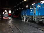 BR99 Nicht Jeder hat in Putbus die M�glichkeit einen Blick in den Lokschuppen zuwerfen.Am 09.Juni 2010 standen im Lokschuppen von Putbus:links Aquarius C.,hinten 99 4802 und nicht zu �bersehen 251 901.
