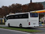 Mercedes Tourismo von Euro Avenue aus Ungarn in Krems unterwegs.