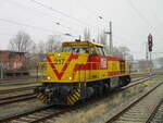 MEG/874938/meg-217--275-217-8-bekamam MEG 217 ( 275 217-8 )bekam,am 05.Februar 2025,in Bergen/R�gen Rangierfahrsignal.