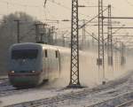 ICE1 von Mnchen/Stuttgart Richtung Hamburg-Altona bei der Ankunft im Bahnhof Hamburg-Harburg.(18.12.10)