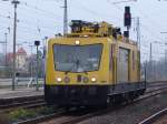 706 als Oberleitungs- und Montagefahrzeug(OMF)bei der Durchfahrt im Bahnhof Stendal am 20.11.10