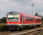 628 656 fuhr am 21.09.2013 als Ersatzzug von Rostock Hbf nach Gstrow hier bei der Durchfahrt in Sildemow.