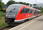 BR 642/501559/642-684-als-rb-12-von 642 684 als RB 12 von Graal-Mritz nach Rostock Hbf kurz vor der Ausfahrt im Haltepunkt Rostock-Kassebohm .12.06.2016