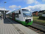 BR 650 Regioshuttle/746426/stb-vt128am-31august-2021im-bahnhof-neuhaus STB VT128,am 31.August 2021,im Bahnhof Neuhaus am Rennweg.