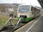 BR 650 Regioshuttle/803353/stb-vt113am-kopfbahnsteigin-meiningenam-01februar-2023 STB VT113,am Kopfbahnsteig,in Meiningen,am 01.Februar 2023.