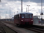 Ferkeltaxe/487768/einfahrtohne-beiwagenkam-der-lvt-772-345am Einfahrt,ohne Beiwagen,kam der LVT 772 345,am 30.März 2016,in den Bahnhof Bergen/Rügen.