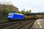 BR 285/493853/press-285-102-mit-holzzug-am PRESS 285 102 mit Holzzug am 29.04.2016 in Hamburg-Harburg auf dem Weg nach Borstel