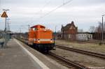 v100-ost-west/131265/locon-208-212-357-8-als-lz LOCON 208 (212 357-8) als Lz in Rathenow in richtung Stendal unterwegs. 05.04.2011