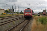 101 084-2 mit CNL 470  Sirius von Zrich nach Ostseebad Binz bei der Einfahrt im Rostocker Hbf.26.06.2016