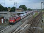 BR 110/276826/aus-oebb-wagen-gebildet-verliess-110 Aus BB Wagen gebildet verlie 110 469-6,am 28.Juni 2013,mit dem EC 378 Bratislava-Binz,den Bahnhof Bergen/Rgen mit +15min Versptung.