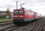 112 186+143 193-1 mit RE 18490 von Berlin Hbf(tief)nach Rostock Hbf bei der Einfahrt im Rostocker Hbf.23.04.2016